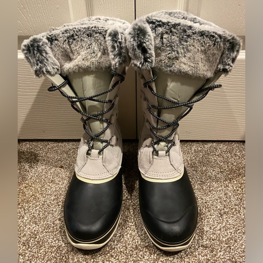 Khombu Boots Womens 7M Emily Knee High Lace Up Winter Snow Boot Gray Leather